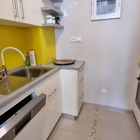 Apartman Naranca- With 2 Bedrooms Apartmán