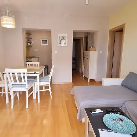 Apartman Naranca- With 2 Bedrooms Makarská