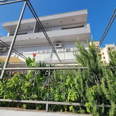 Apartmán Apartman Naranca- With 2 Bedrooms Makarská