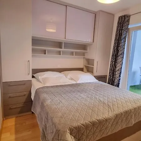 Apartman Naranca- With 2 Bedrooms Apartmán