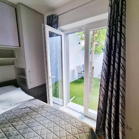Apartman Naranca- With 2 Bedrooms Apartmán Makarská