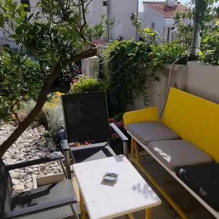 Apartman Naranca- With 2 Bedrooms Apartmán