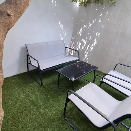 Apartman Naranca- With 2 Bedrooms Apartment Makarska